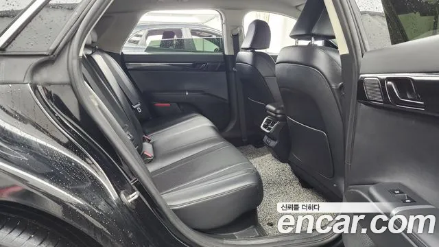 Hyundai Grandeur — Фото автомобиля 12