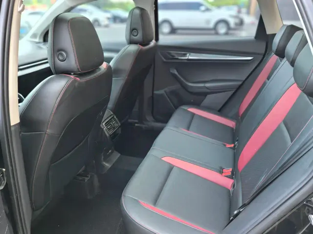 Skoda Karoq — Фото автомобиля 16