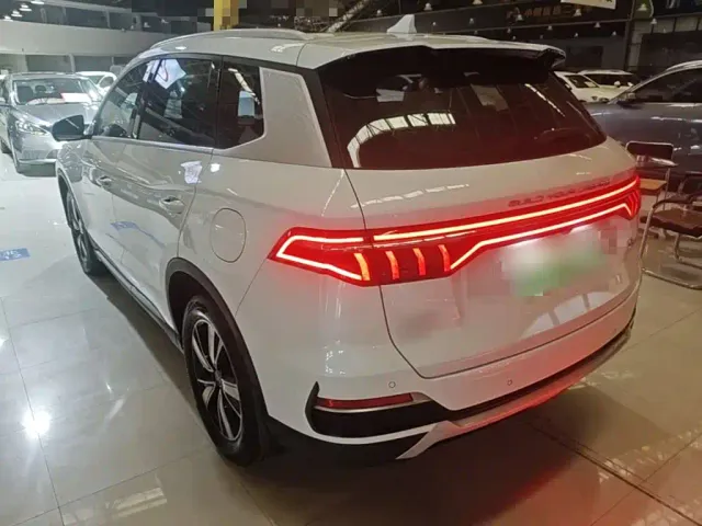 BYD Song Pro — Фото автомобиля 4