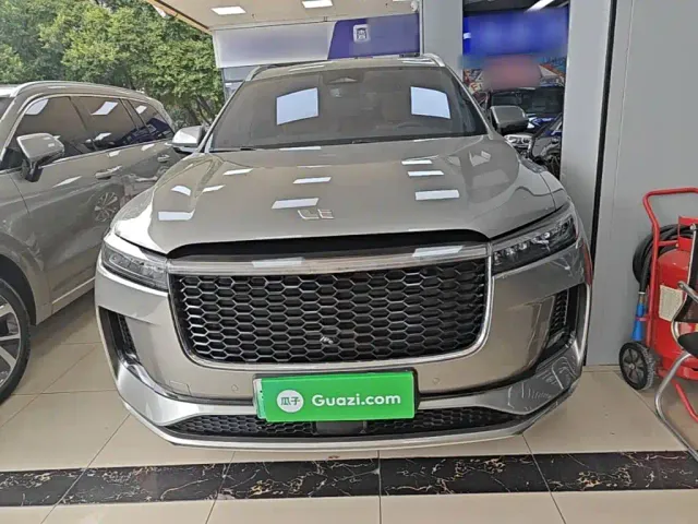 Li Auto ONE — Фото автомобиля 2
