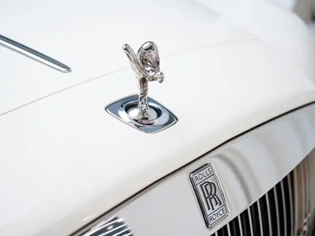Rolls-Royce Wraith — Фото автомобиля 15