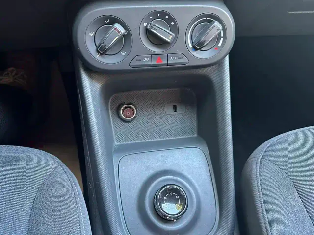 Wuling Hongguang — Фото автомобиля 10