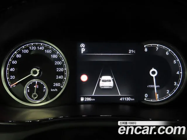 Genesis GV70 — Фото автомобиля 8