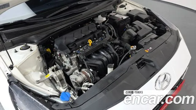 Hyundai Avante — Фото автомобиля 9