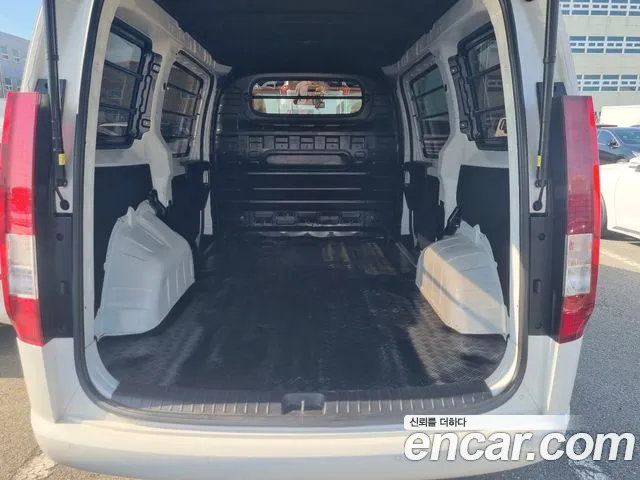 Hyundai Staria — Фото автомобиля 11