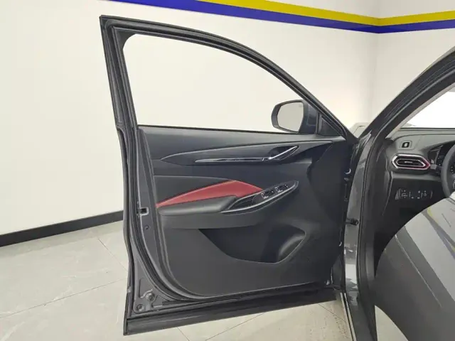 Changan Oushang X5 — Фото автомобиля 7