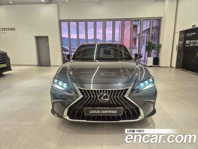 Lexus ES 7th Gen — Фото автомобиля 3