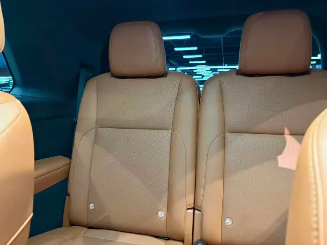 Li Auto L9 — Фото автомобиля 10