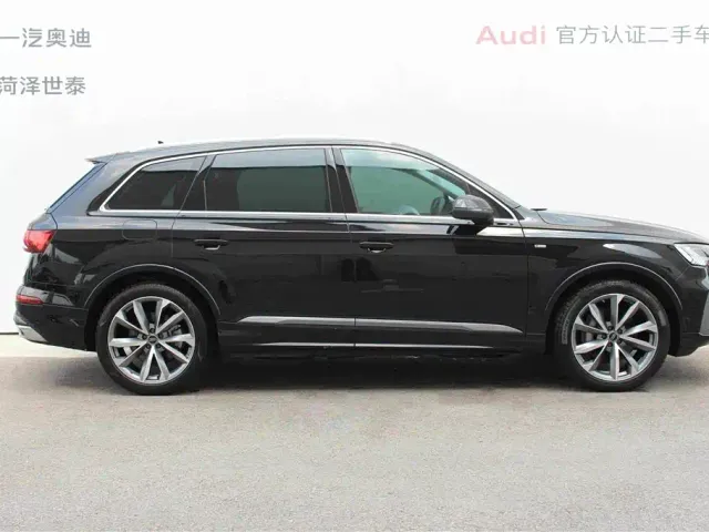 Audi Q7 — Фото автомобиля 2