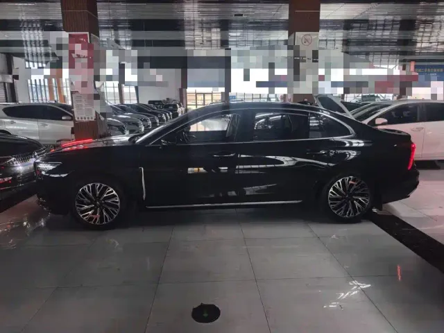 Hongqi H5 — Фото автомобиля 6