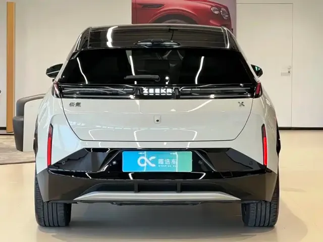 Zeekr X — Фото автомобиля 6