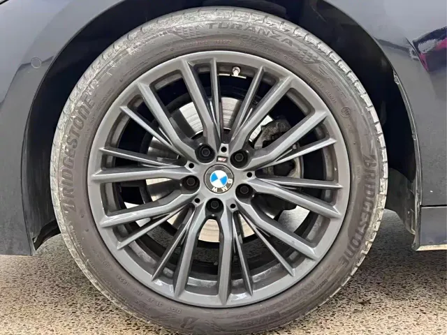 BMW 3 Series — Фото автомобиля 9
