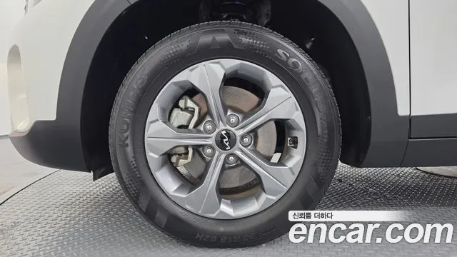 Kia Seltos — Фото автомобиля 5