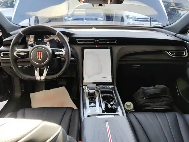 Hongqi H5 — Фото автомобиля 9