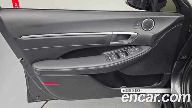 Hyundai Sonata — Фото автомобиля 13