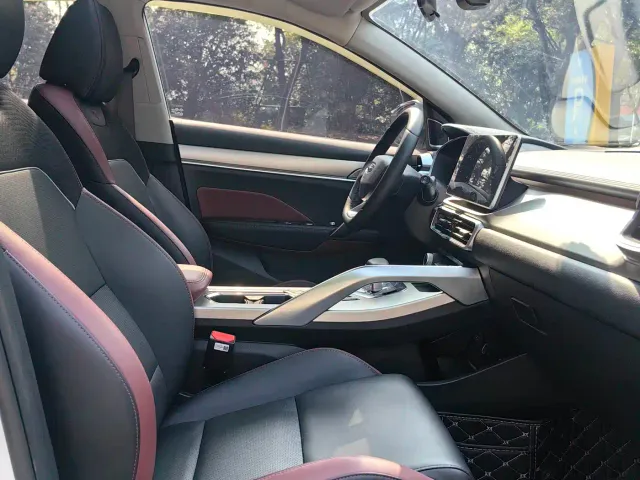 Geely Binyue 2021 1.4T DCT Diamond Edition — Фото автомобиля 7