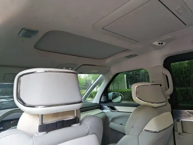 Volvo EM90 — Фото автомобиля 14