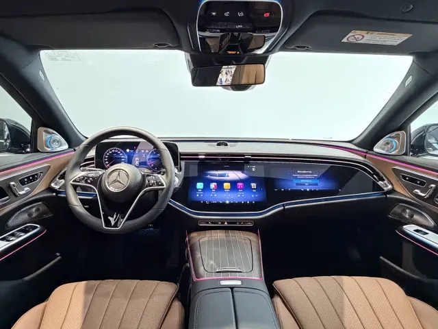 Mercedes-Benz E-Class — Фото автомобиля 11