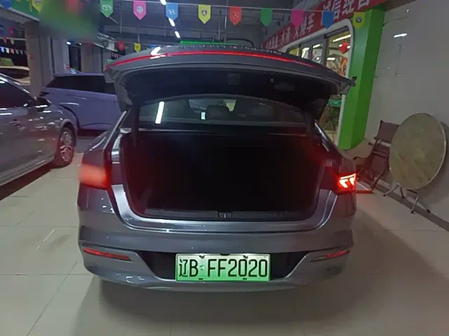 BYD Qin PLUS — Фото автомобиля 18