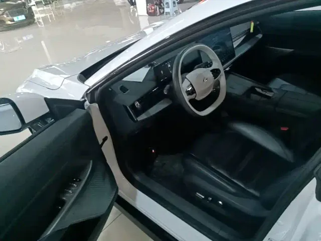 Dongfeng eπ 007 — Фото автомобиля 15