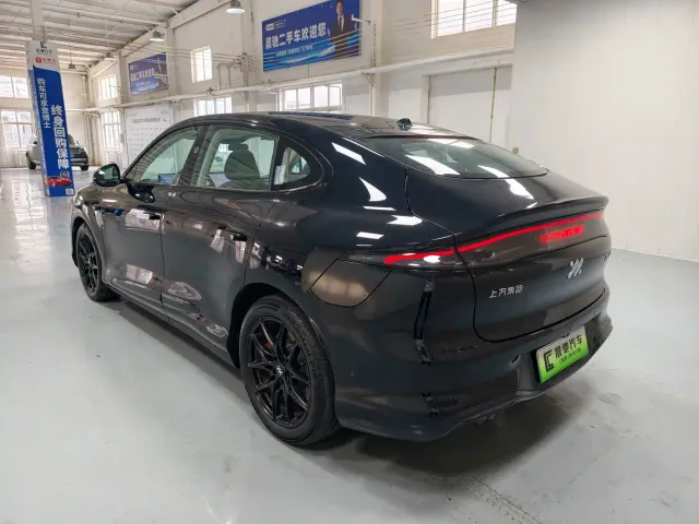 IM Motors LS6 — Фото автомобиля 6