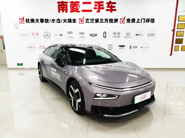 Xpeng P7+ — Фото автомобиля 3