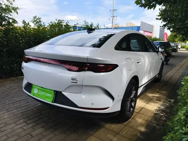 BYD Qin L — Фото автомобиля 6