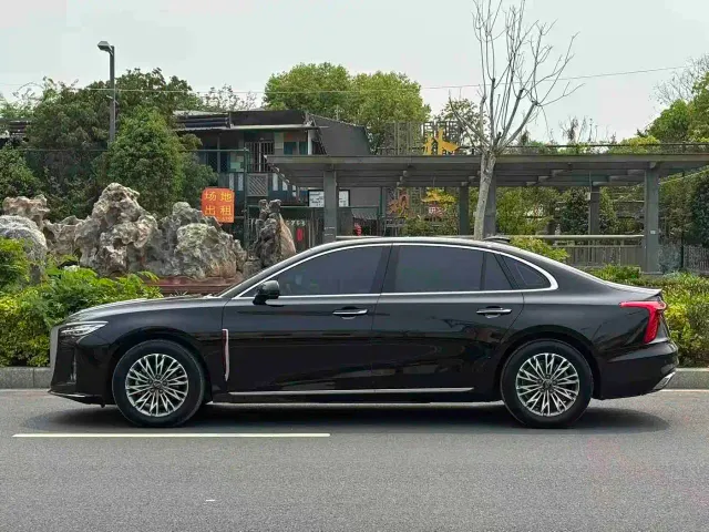 Hongqi H5 — Фото автомобиля 3