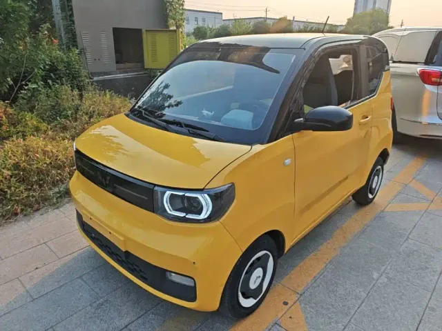 Фотография автомобиля — Wuling Hongguang Mini EV