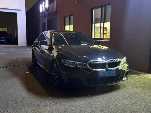 BMW 3 Series — Фото автомобиля 3