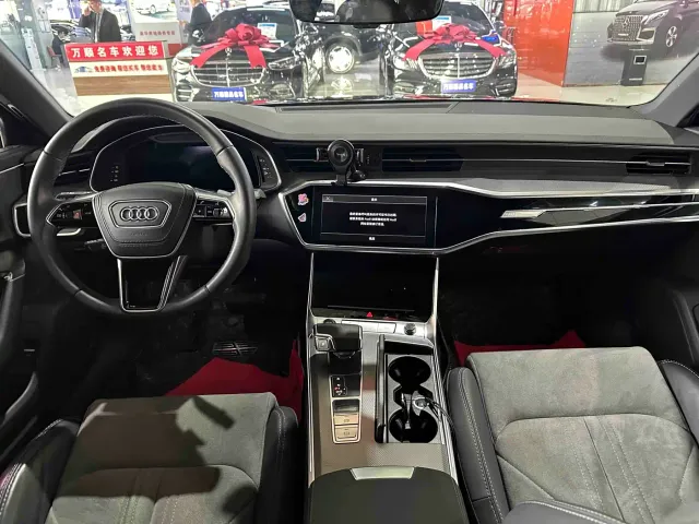 Audi A6L — Фото автомобиля 9