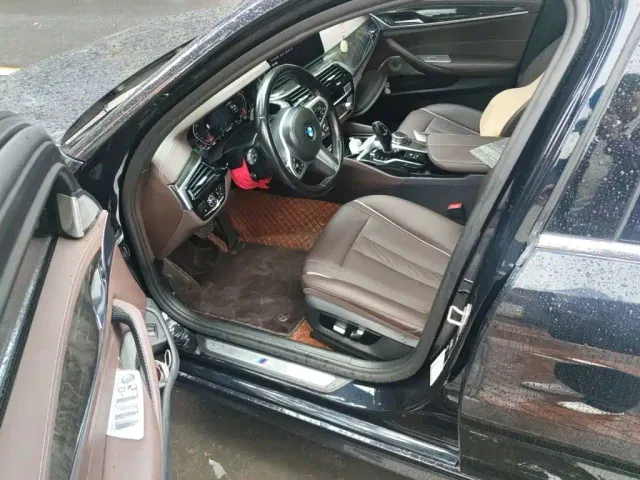 BMW 5 Series — Фото автомобиля 7