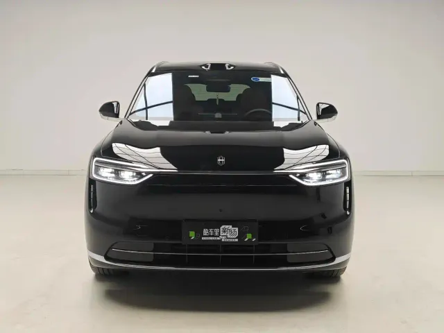 Aito M7 — Фото автомобиля 2