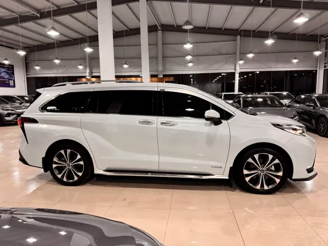 Toyota Granvia — Фото автомобиля 4
