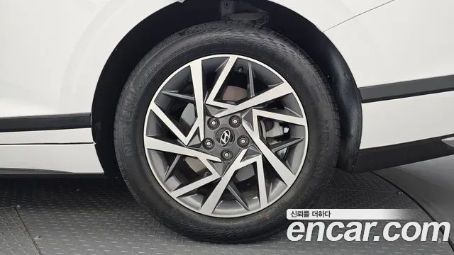 Hyundai Grandeur GN7 — Фото автомобиля 21