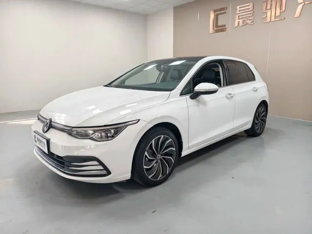 Фотография автомобиля — Volkswagen Golf