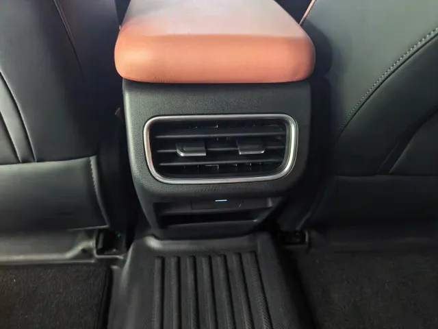 Geely Galaxy L6 — Фото автомобиля 14
