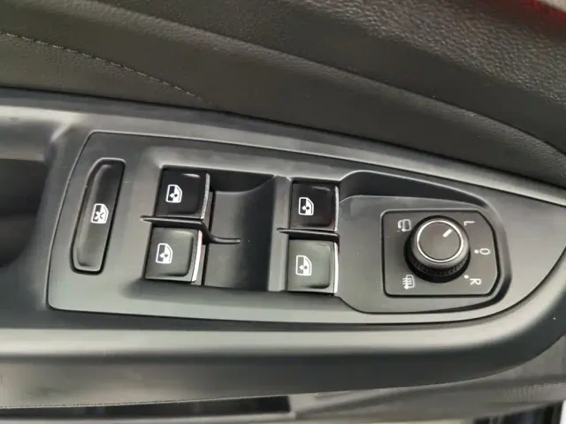 Volkswagen Passat — Фото автомобиля 9