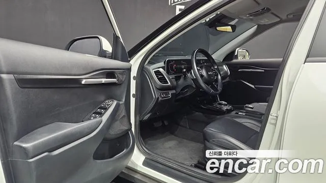 Kia Seltos Новый Seltos Бензин 2.0 2WD — Фото автомобиля 8