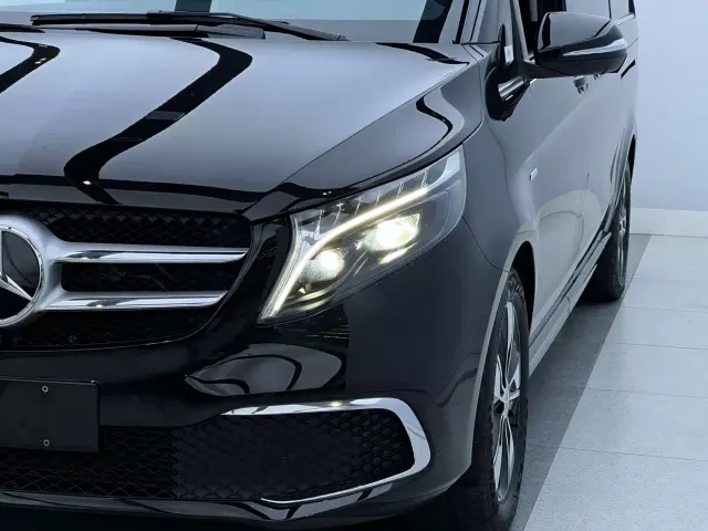 Mercedes-Benz V-Class — Фото автомобиля 3