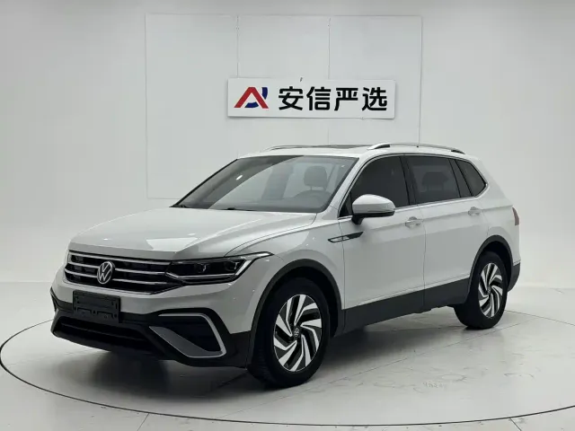 Фотография автомобиля — Volkswagen Tiguan L