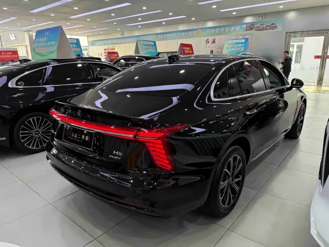 Hongqi H5 PHEV — Фото автомобиля 10