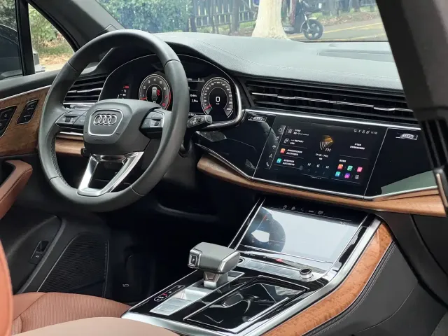Audi Audi Q7 2023 55 TFSI quattro S line Ice & Snow Sport Edition — Фото автомобиля 21