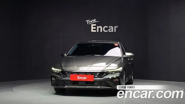 Hyundai Avante CN7 — Фото автомобиля 3