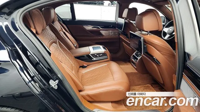 BMW 7-Series 7 серия (G11) — Фото автомобиля 12
