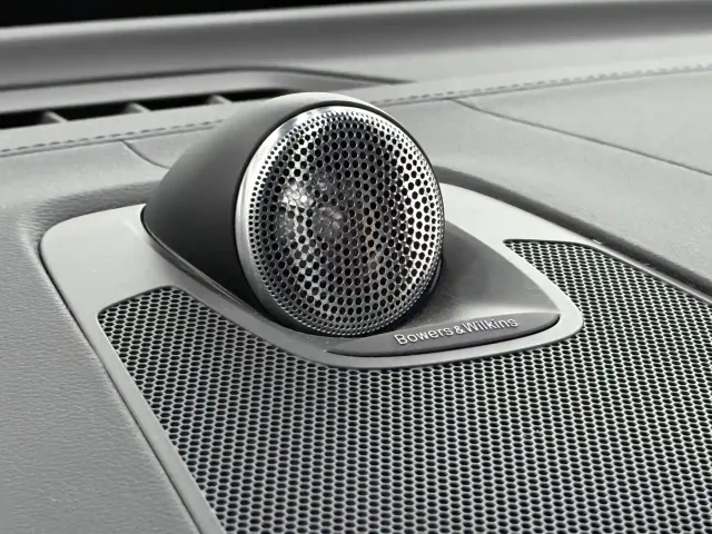 Volvo XC60 — Фото автомобиля 7