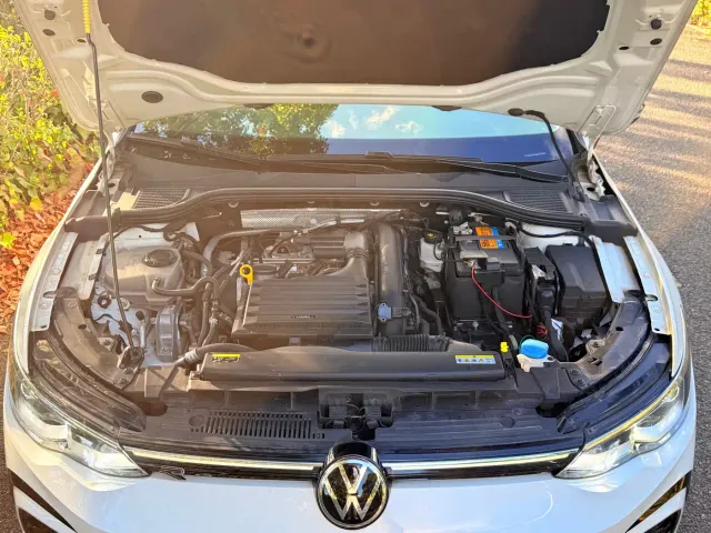 Volkswagen Golf — Фото автомобиля 16