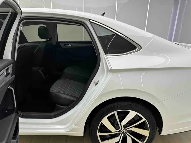 Volkswagen Sagitar — Фото автомобиля 10