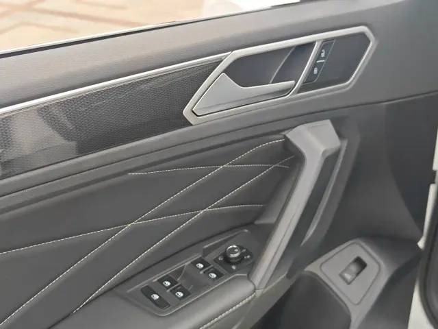Volkswagen Tiguan L — Фото автомобиля 26
