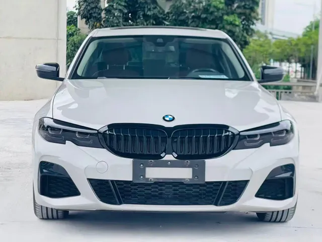 BMW 3 Series — Фото автомобиля 2